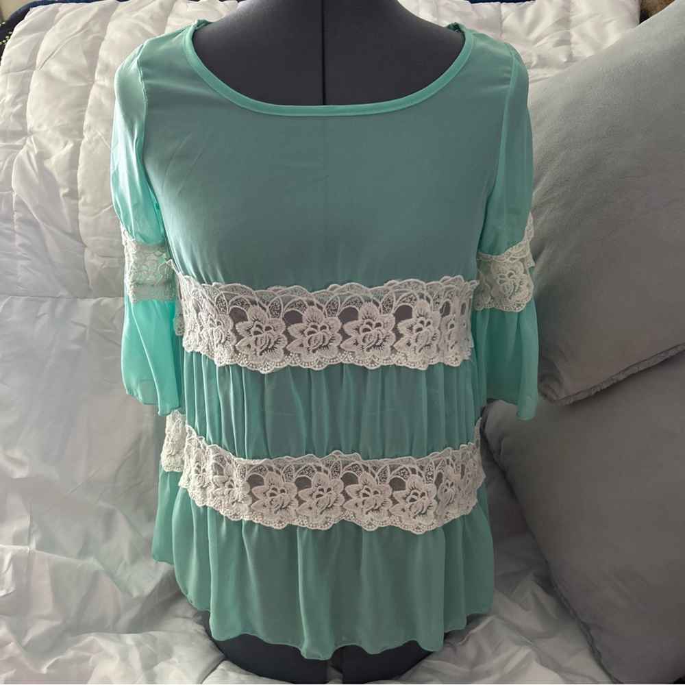 R. Rouge USA‎ Women’s Top Green White-floral Blouse | Size Small | NWOT